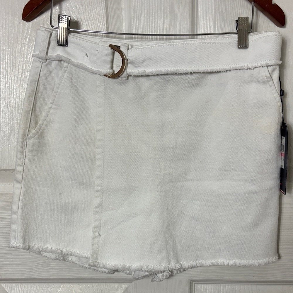 NEW NWT TOMMY HILFIGER White Denim Skort raw hem preppy size 10 St Tropez Casual